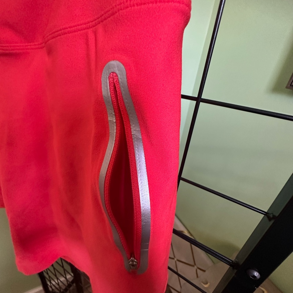 🌟NIKE🌟 Coral Color Skirt with Zipper Pockets Size M - Picture 3 of 5
